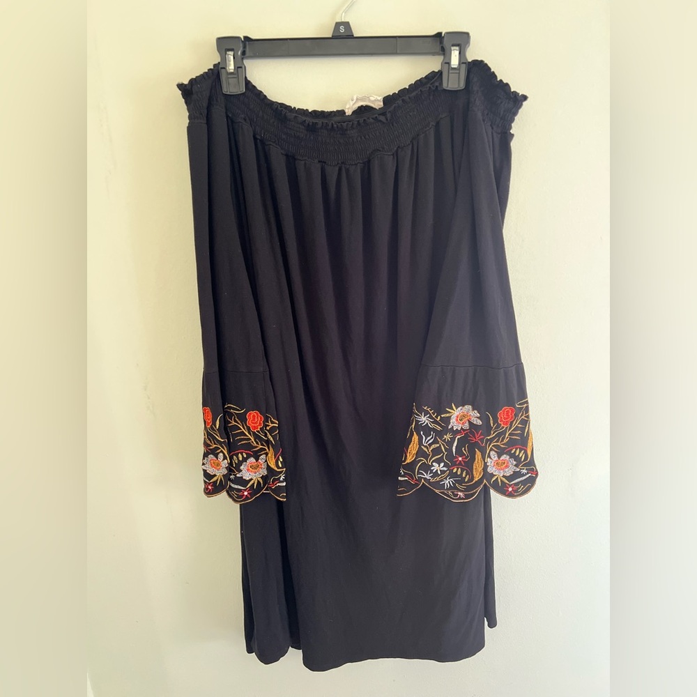 Just Found Black Boho Off Shoulder Dress 3X Embroidered Bell Sleeve